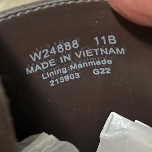 Cole Haan Vestry Pointed Toe Heeled Bootie in Dark Chocolate Suede Size 11B - Picture 8 of 8